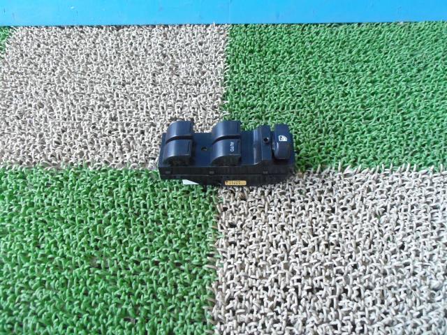【中古】中古部品 モコ MG22S ﾊﾟﾜｰｳｲﾝﾄﾞｳｽｲｯﾁ 【3330440100-001550075361900】