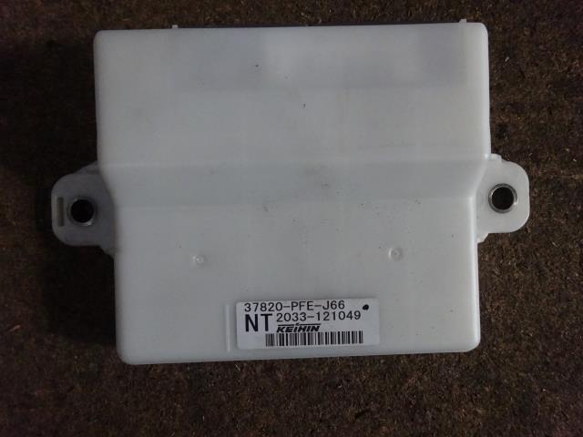 【中古】中古部品 アクティ HH5 ｴﾝｼﾞﾝｺﾝﾋﾟｭｰﾀｰ 【3310410000-000213083263100】