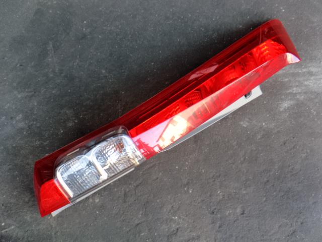 【中古】中古部品 ストリーム RN6 左ﾃｰﾙﾗﾝﾌﾟ 【3330450100-001171105615600】