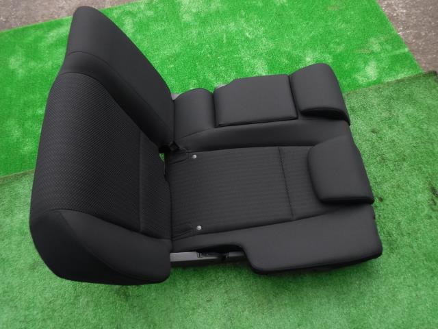 【中古】中古部品 ヴェゼル RU4 リアシート 【3330450100-001554995270800】|e-cleマート