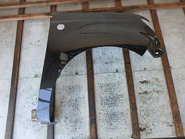 【中古】中古部品 ｂＢ QNC25 右ﾌﾛﾝﾄﾌｪﾝﾀﾞｰ 【3330450100-211124000110600】