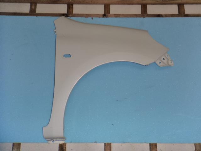 【中古】中古部品 マーチ K13 右ﾌﾛﾝﾄﾌｪﾝﾀﾞｰ 【3330450100-001334778710600】