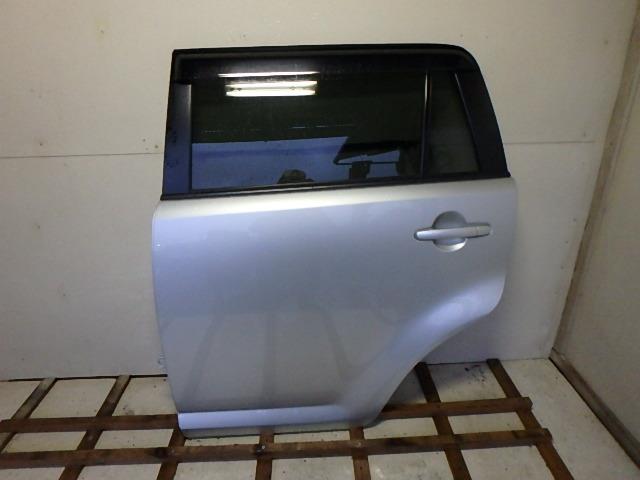 【中古】中古部品 カローラルミオン ZRE154N 左ﾘｱﾄﾞｱ 【3330450100-001387659213400】