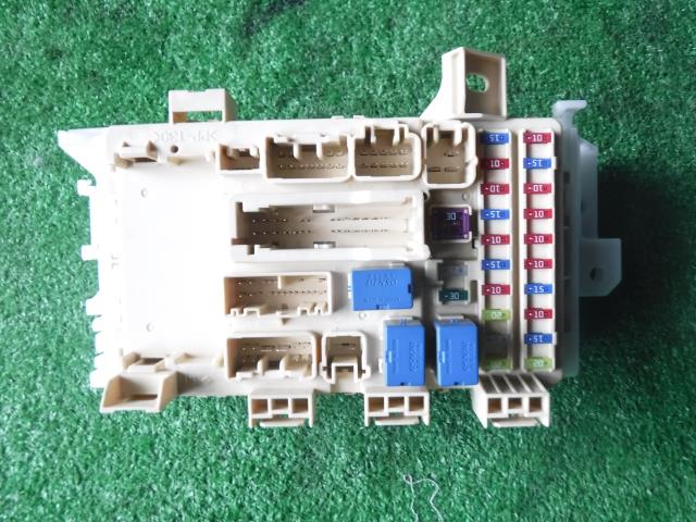 【中古】中古部品 ワゴンＲ MH23S ﾋｭｰｽﾞﾎﾞｯｸｽ 【3330450100-001563493867800】