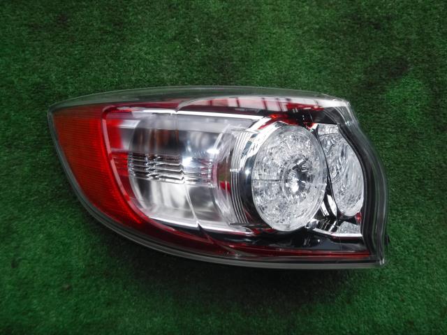 【中古】中古部品 アクセラ BLFFW 左ﾃｰﾙﾗﾝﾌﾟ 【3330450100-001667247315600】