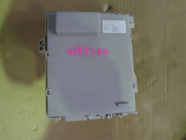 【中古】中古部品 クラウン GRS180 ﾋｭｰｽﾞﾎﾞｯｸｽ 【3330460100-001474055267800】