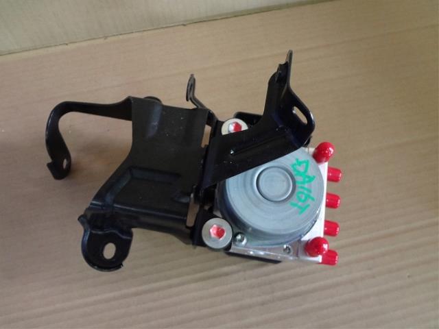 【中古】中古部品 キャリィ DA16T ABSｱｸﾁｭｴｰﾀｰ 【3330460100-001689605142500】