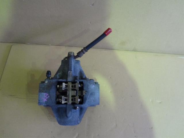 【中古】中古部品 クラウン JZS175 左ﾘｱｷｬﾘﾊﾟｰ 【3330460100-001565467944460】