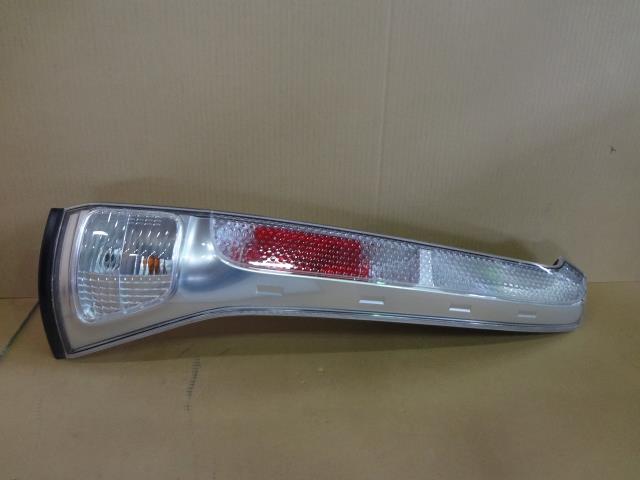 【中古】中古部品 セレナ CC25 右ﾃｰﾙﾗﾝﾌﾟ 【3330460100-000001510015500】