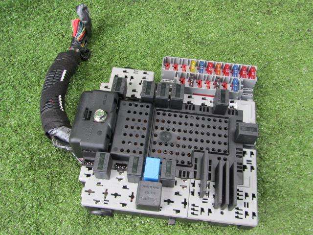 【中古】中古部品 ボルボ 70シリーズ SB5244W ﾋｭｰｽﾞﾎﾞｯｸｽ 【3330200100-210197000067800】