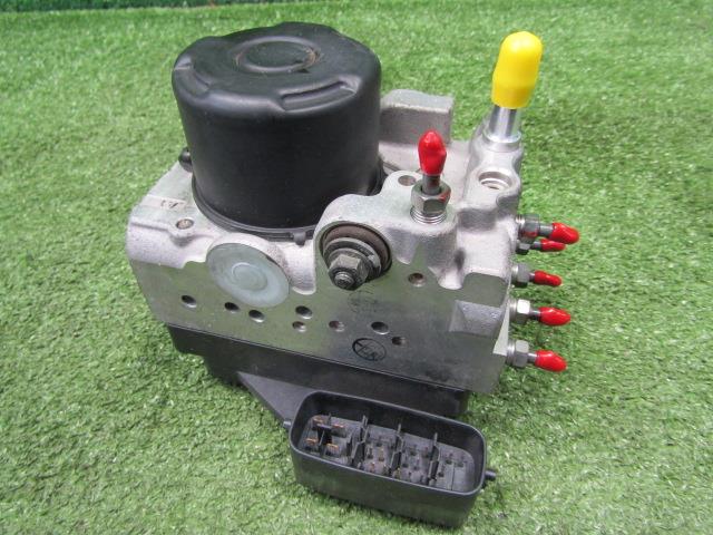 【中古】中古部品 アルテッツァジータ JCE10W ABSアクチュエーター 【3330200100-210119000042500】|e-cleマート