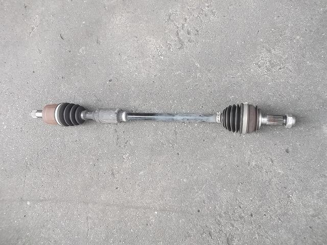 【中古】中古部品 ライフ JB5 右ﾌﾛﾝﾄﾄﾞﾗｲﾌﾞｼｬﾌﾄ 【3330510100-001196097442100】 5,663円