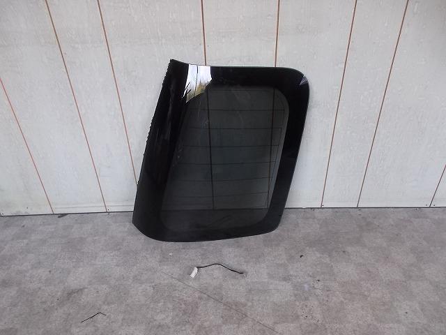 【中古】中古部品 ラウム NCZ20 右ｸｫｰﾀｰｶﾞﾗｽ 【3330510100-001662664717280】 10,296円