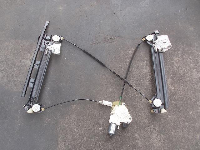 【中古】中古部品 ジャガー XKシリーズ J435A 左ﾌﾛﾝﾄﾄﾞｱﾚｷﾞｭﾚｰﾀ･ﾓｰﾀｰ 【3330510100-001635203813220】｜e-cleマート