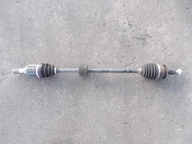 【中古】中古部品 ワゴンＲ MH34S 右ﾌﾛﾝﾄﾄﾞﾗｲﾌﾞｼｬﾌﾄ 【3330510100-001642967442100】