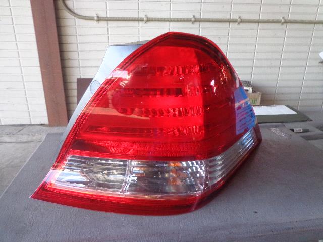 【中古】中古部品 オデッセイ RB1 右ﾃｰﾙﾗﾝﾌﾟ 【3340080100-001212661715500】
