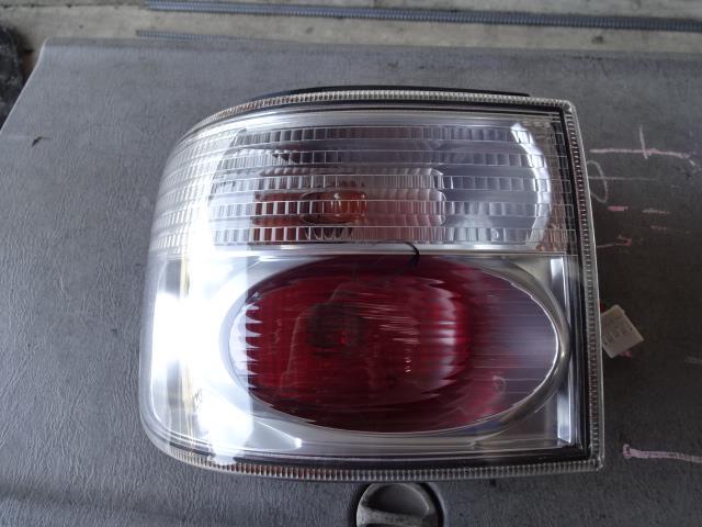【中古】中古部品 タント L350S 左ﾃｰﾙﾗﾝﾌﾟ 【3340080100-001360418815600】