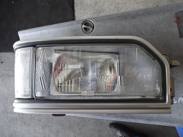 【中古】中古部品 ファーゴ WFR62DW 右ﾍｯﾄﾞﾗﾝﾌﾟ 【3340080100-001478034210800】