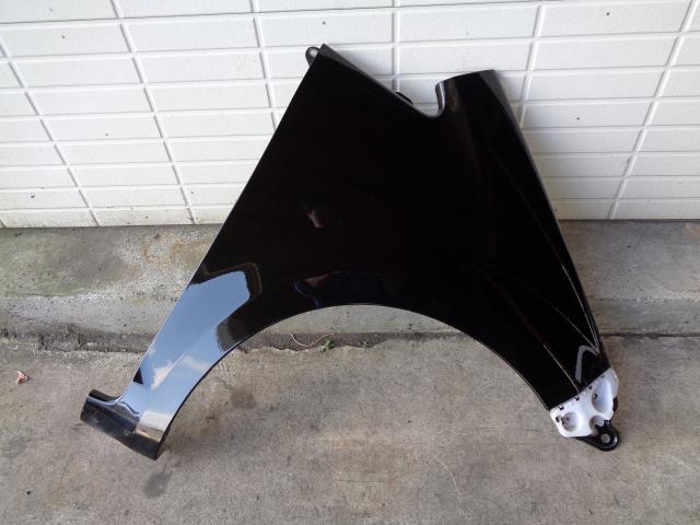 【中古】中古部品 ムーヴ L175S 右ﾌﾛﾝﾄﾌｪﾝﾀﾞｰ 【3340080100-001589124910600】｜e-cleマート