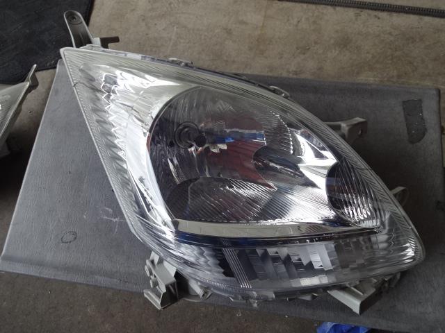 【中古】中古部品 ムーヴ L185S 右ﾍｯﾄﾞﾗﾝﾌﾟ 【3340080100-001396024910800】