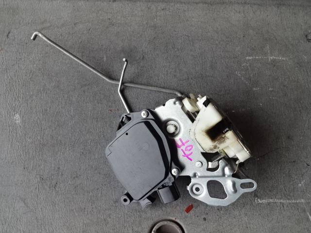 【中古】中古部品 アイ HA1W ﾄﾞｱﾛｯｸｿﾚﾉｲﾄﾞ 【3340080100-001461323964550】 5,388円