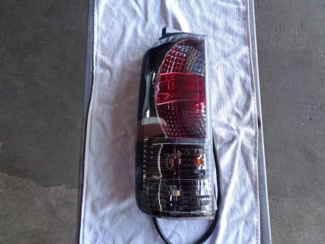 【中古】中古部品 ｅＫスポーツ H81W 左ﾃｰﾙﾗﾝﾌﾟ 【3340080100-001588118915600】