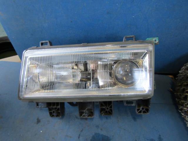 【中古】中古部品 ふそう大型車 FV50JJXD 左ﾍｯﾄﾞﾗﾝﾌﾟ 【3330900100-001601965010900】