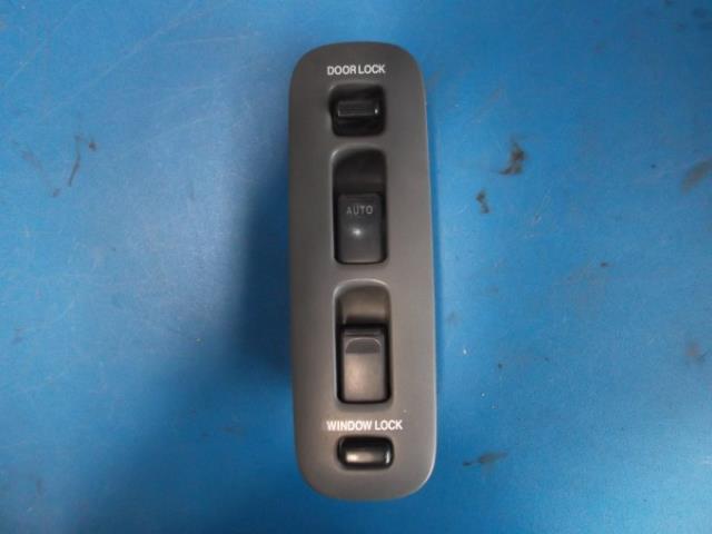 【中古】中古部品 エスクード TA02W ﾊﾟﾜｰｳｲﾝﾄﾞｳｽｲｯﾁ 【3330900100-001284133461900】