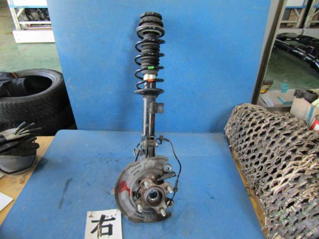 【中古】中古部品 アルト HA36S 右ﾌﾛﾝﾄｽﾄﾗｯﾄ 【3330900100-001587299250100】 16,060円