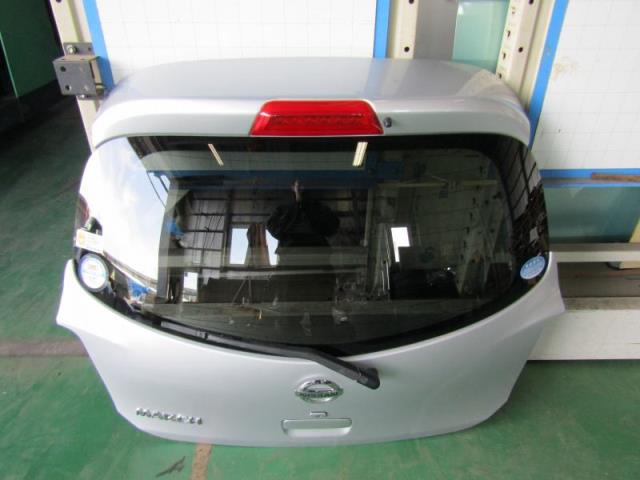 【中古】中古部品 マーチ NK13 ﾊﾞｯｸﾄﾞｱ 【3330900100-001584237315800】