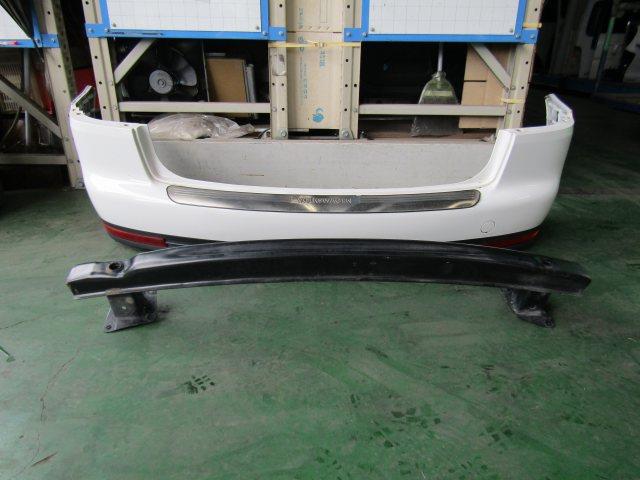 【中古】中古部品 VW ゴルフトゥーラン 1TBLG ﾘｱﾊﾞﾝﾊﾟｰ 【3330900100-001511284015100】 12,751円