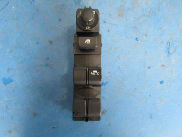【中古】中古部品 デミオ DJ5FS ﾊﾟﾜｰｳｲﾝﾄﾞｳｽｲｯﾁ 【3330900100-001454025061900】