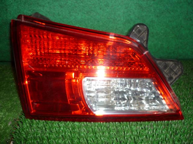 【中古】中古部品 レガシィ BR9 リアフィニッシャーパネル 【3330370100-001588799415200】