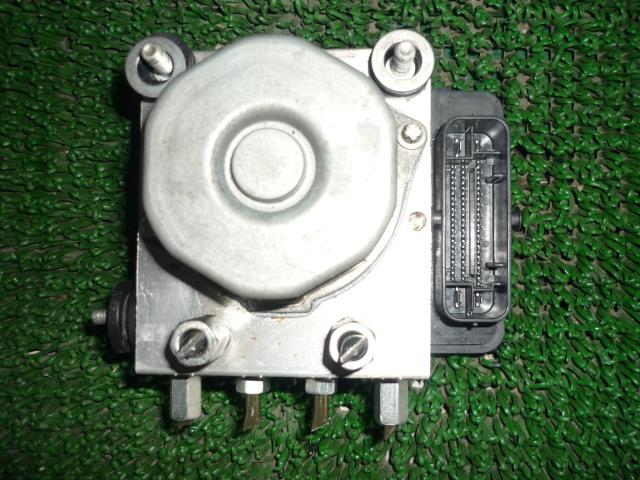 【中古】中古部品 ワゴンＲ MH55S ABSｱｸﾁｭｴｰﾀｰ 【3330370100-001640315142500】