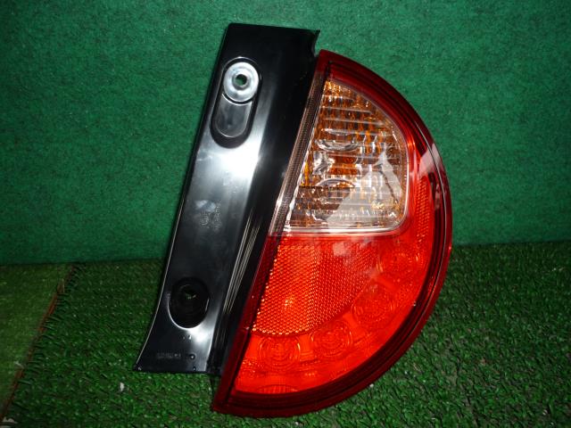 【中古】中古部品 ラパン HE33S 右ﾃｰﾙﾗﾝﾌﾟ 【3330370100-001670008815500】 7,468円