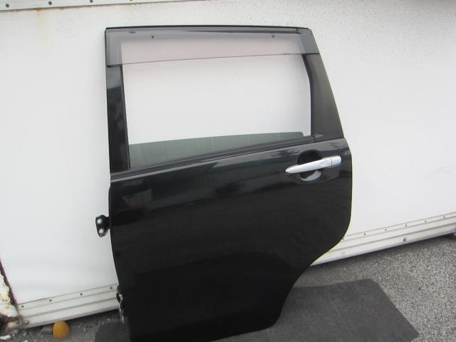【中古】中古部品 ムーヴ LA100S 左ﾘｱﾄﾞｱ 【3340240100-202200000113400】
