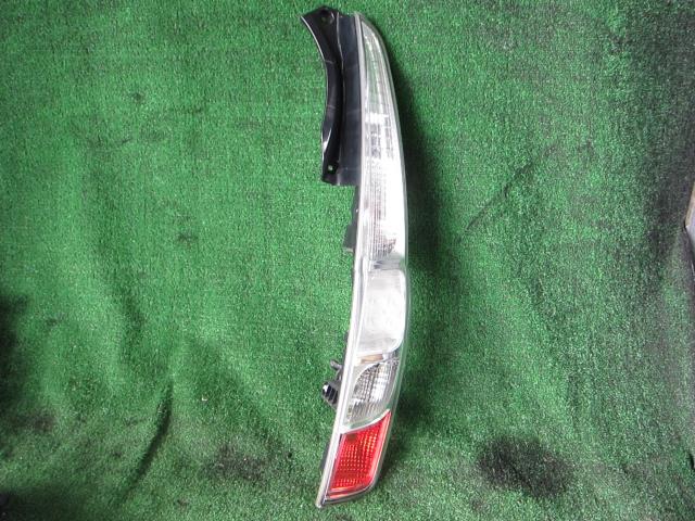 【中古】中古部品 ムーヴ LA100S 右ﾃｰﾙﾗﾝﾌﾟ 【3340240100-001637265415500】