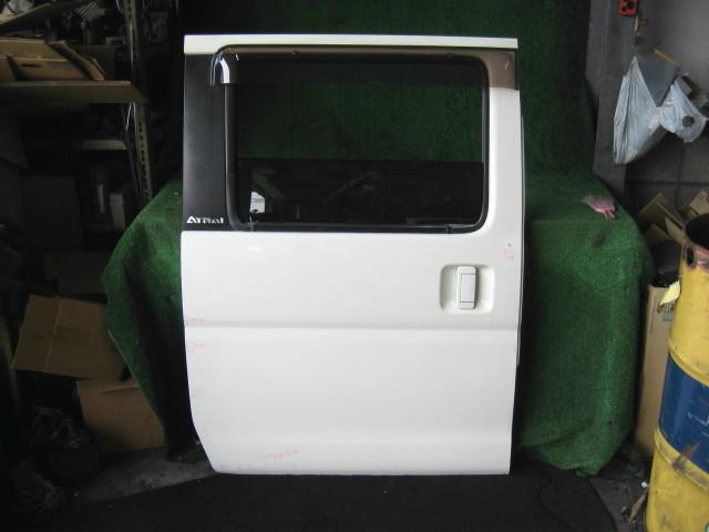【中古】中古部品 ハイゼットアトレ S330G 右ﾘｱﾄﾞｱ 【3340240100-001526268513300】