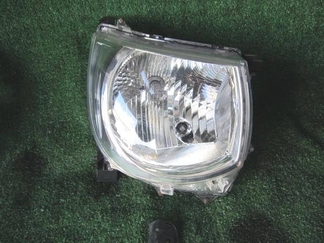 【中古】中古部品 ＭＲワゴン MF33S 右ﾍｯﾄﾞﾗﾝﾌﾟ 【3340240100-001586542710800】