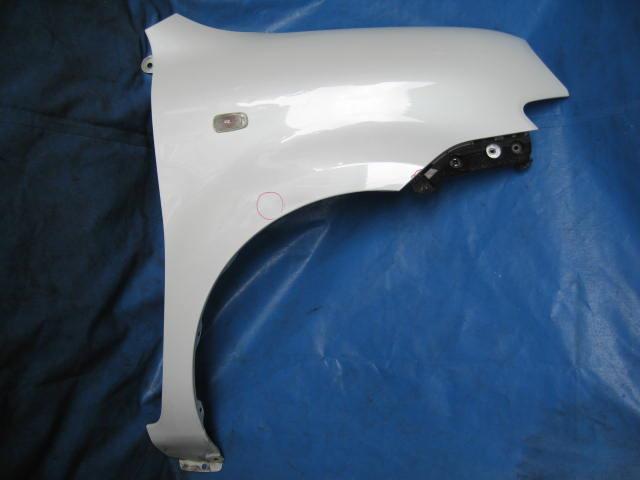 【中古】中古部品 シエンタ NCP81G 右ﾌﾛﾝﾄﾌｪﾝﾀﾞｰ 【3340240100-001115191610600】