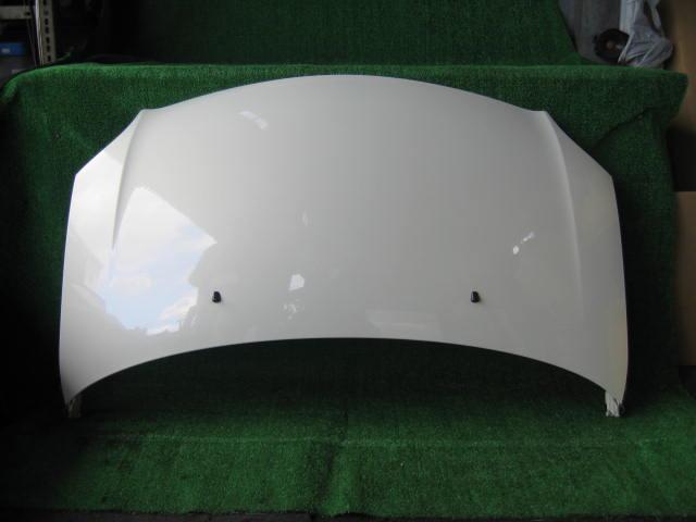 【中古】中古部品 イスト NCP60 ﾎﾞﾝﾈｯﾄﾌｰﾄﾞ 【3340240100-001225670610500】