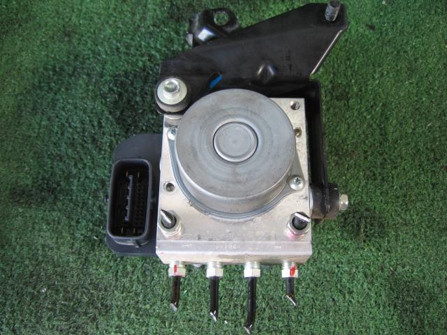 【中古】中古部品 ｅＫワゴン B11W ABSｱｸﾁｭｴｰﾀｰ 【3340240100-001524139742500】