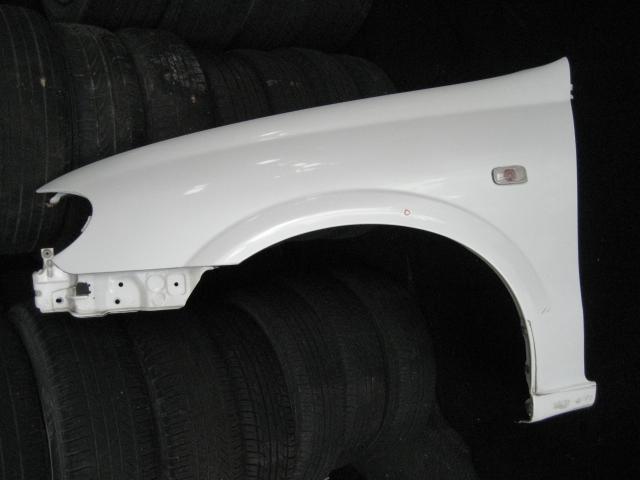 【中古】中古部品 ブルーバードシルフィ TG10 左フロントフェンダー 【3340240100-000927299810700】