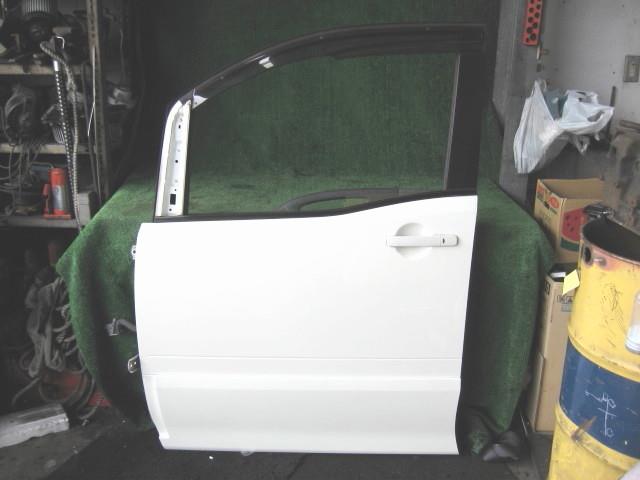 【中古】中古部品 セレナ CC25 左フロントドア 【3340240100-001498769213200】|e-cleマート