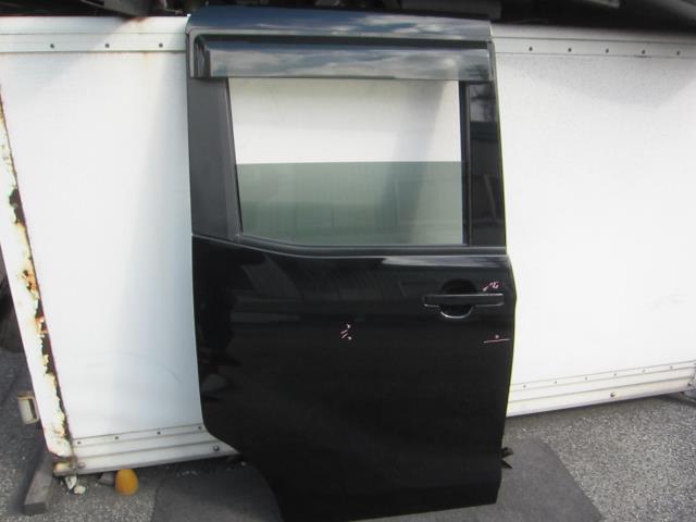 【中古】中古部品 デイズルークス B21A 右ﾘｱﾄﾞｱ 【3340240100-202200000913300】