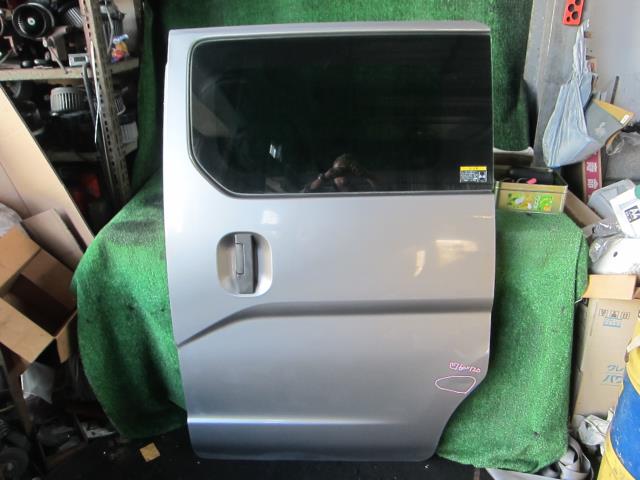 【中古】中古部品 NV200バネット VM20 左ﾘｱﾄﾞｱ 【3340240100-001634947013400】