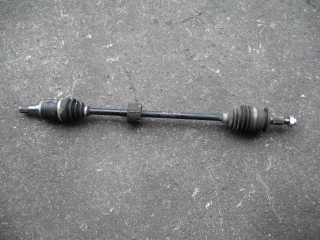 【中古】中古部品 ワゴンＲ MH44S 右ﾌﾛﾝﾄﾄﾞﾗｲﾌﾞｼｬﾌﾄ 【3340240100-001526990142100】
