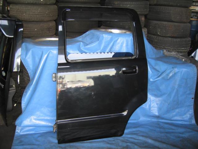 【中古】中古部品 ワゴンR MH21S 左リアドア 【3340240100-001194175813400】