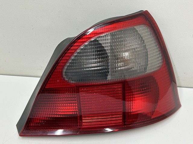 【中古】中古部品 ローバー 200シリーズ RF16 右ﾃｰﾙﾗﾝﾌﾟ 【3310070100-000401656115500】