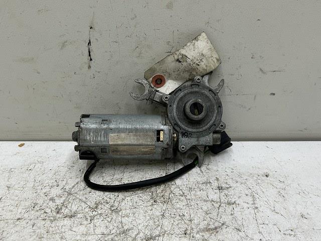 【中古】中古部品 ボルボ 70シリーズ 8B5234 その他 ﾓｰﾀｰ 【3310070100-000383884469400】